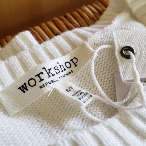 Vacay Premium Sweater Size Small NEW! - Picture 10 of 14